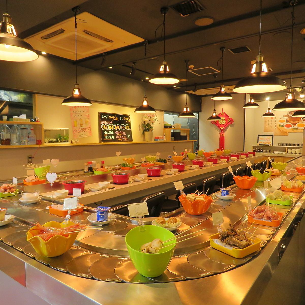 串100円均一！点心前菜デザート300円均一！火鍋食べ放題2980円、食べ飲み放題4480円